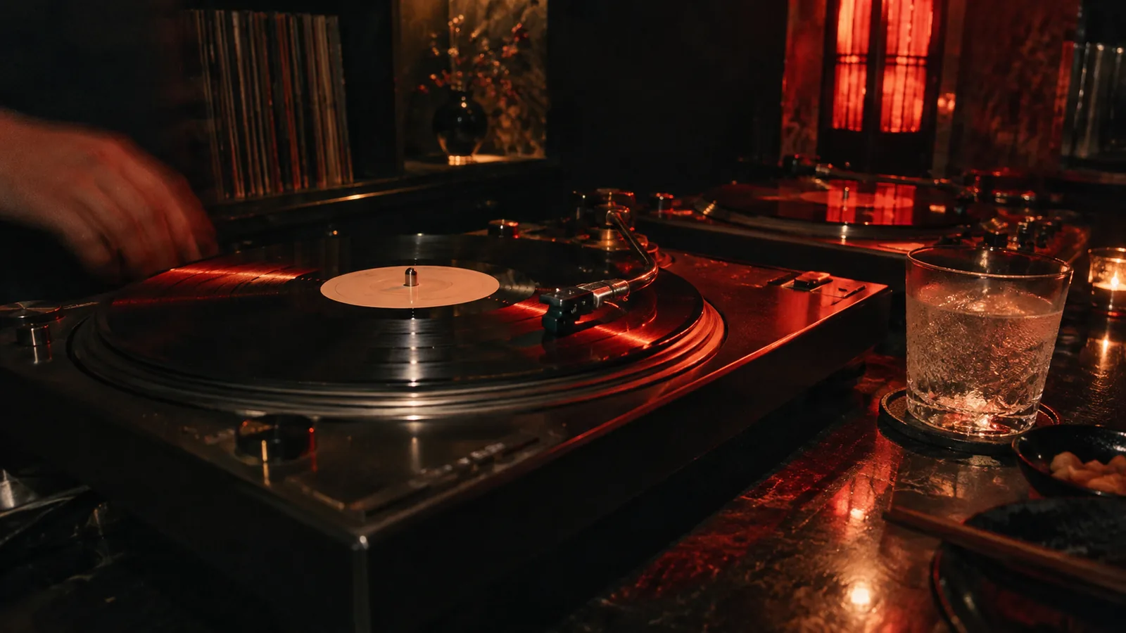 SŌL listening room